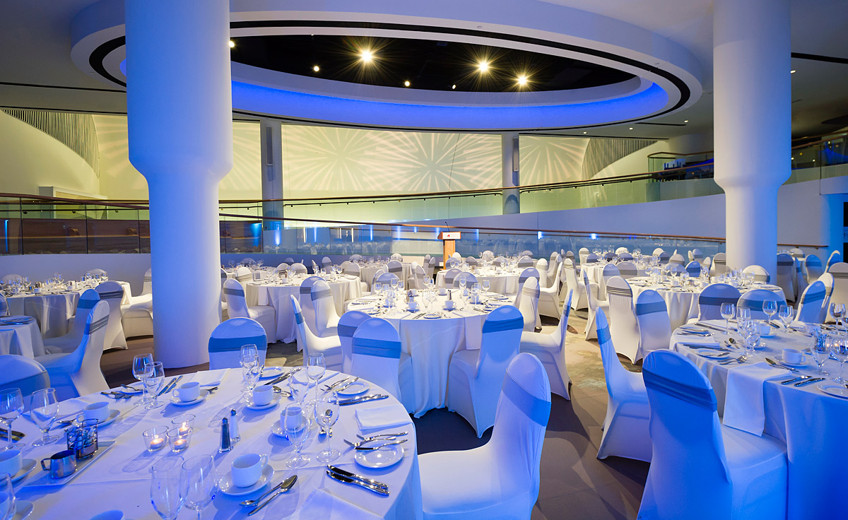 The Canadian Museum of History in Ottawa features a large room with tables and chairs for guests to relax and immerse themselves in the exhibits.