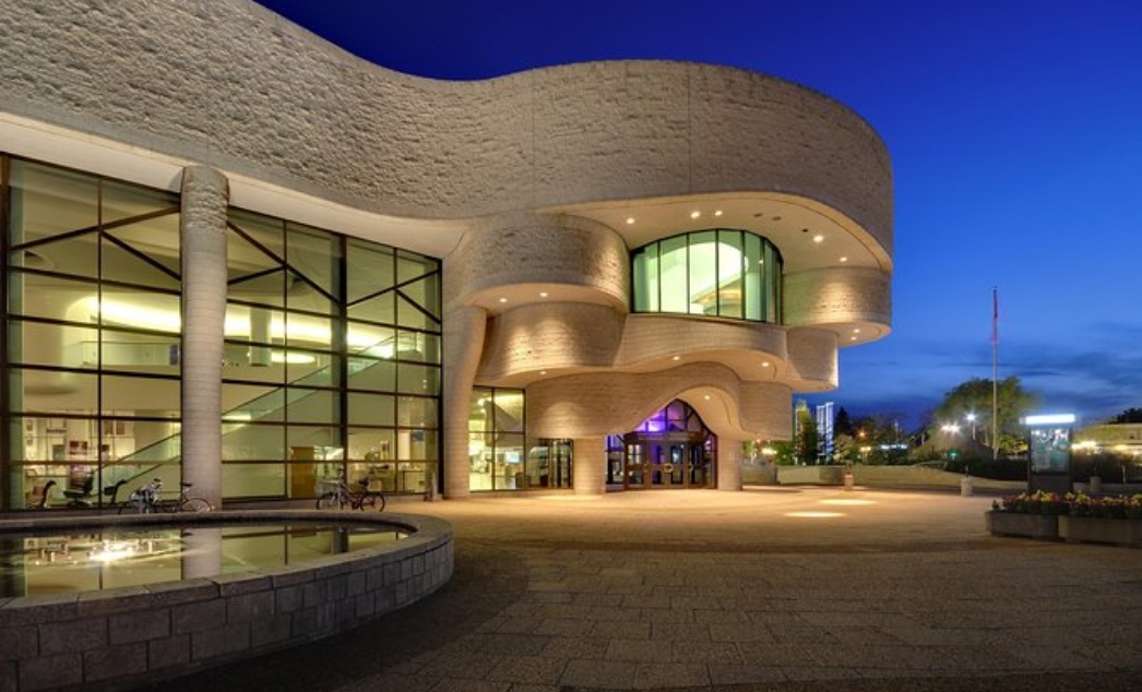 The Canadian Museum of History at dusk.